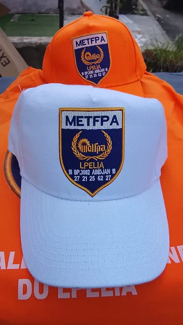 T-shirts et casquettes